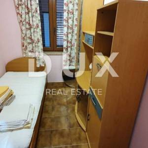 ISTRA, POREČ - Apartmanska kuća s pet stambenih jedinica i s puno potencijala