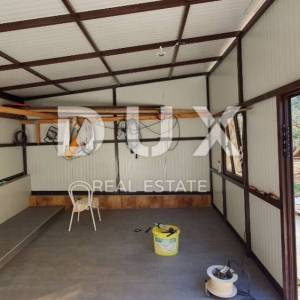 ISTRA, POREČ - Apartmanska kuća s pet stambenih jedinica i s puno potencijala