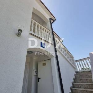 ISTRA, POREČ Apartmanska kuća 4km od centra grada
