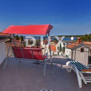 ISTRA, POREČ - Apartmanska kuća s pogledom na more