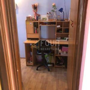 Istra, Poreč - Baderna, dvojna kuća 287m2 s okućnicom