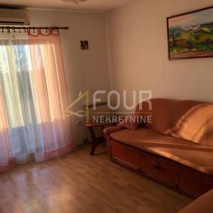 Istra, Poreč - Baderna, dvojna kuća 287m2 s okućnicom