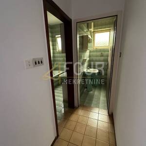 Istra, Poreč - centar, 71.20m2, 2s+db, okućnica 192m2