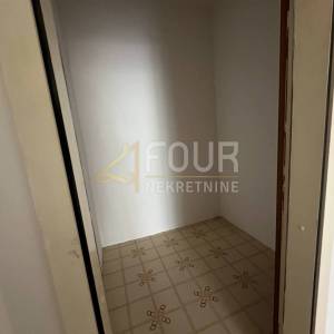 Istra, Poreč - centar, 71.20m2, 2s+db, okućnica 192m2