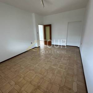 Istra, Poreč - centar, 71.20m2, 2s+db, okućnica 192m2