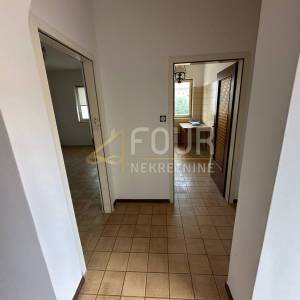 Istra, Poreč - centar, 71.20m2, 2s+db, okućnica 192m2