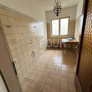 Istra, Poreč - centar, 71.20m2, 2s+db, okućnica 192m2
