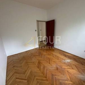 Istra, Poreč - centar, 71.20m2, 2s+db, okućnica 192m2