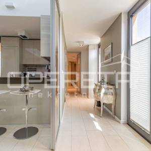 Istra, Poreč centar - Atraktivan penthouse 110 m2 s pogledom na more i garažom