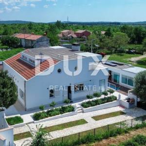 ISTRA, POREČ - Ekskluzivna dizajnerska obiteljska vila s wellness oazom i grijanim bazenom