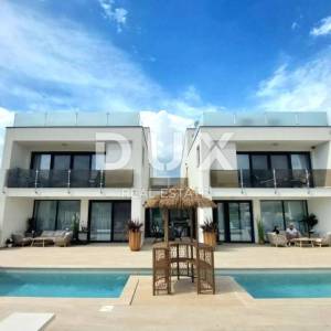 ISTRA, POREČ - Ekskluzivna vila s dvije stambene jedinice