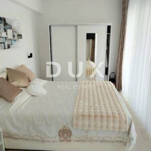 ISTRA, POREČ - Ekskluzivna vila s dvije stambene jedinice