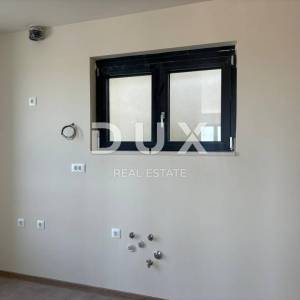 ISTRA, POREČ - Ekskluzivni penthouse s krovnom terasom i otvorenim pogledom na more!