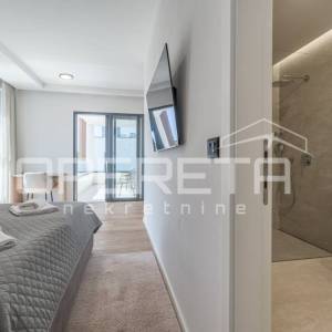 ISTRA, POREČ - Elegantna i Potpuno Opremljena Vila na Periferiji Poreča