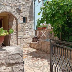 ISTRA, POREČ - Kamena kuća na idiličnoj lokaciji
