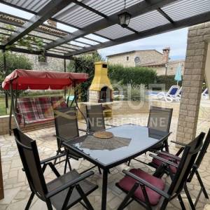 Istra, Poreč, kamena vila s bazenom