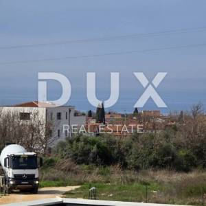 ISTRA, POREČ - Kuća s 3 stana i višenamjenskim poslovnim prostorom, pogled na more!!!