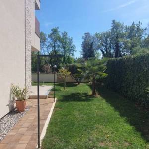 ISTRA, POREČ - Kuća s dva stana na vrhunskoj lokaciji