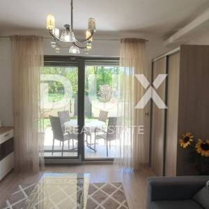 ISTRA, POREČ - Kuća s dva stana na vrhunskoj lokaciji
