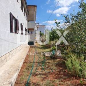 ISTRA, POREČ - Kuća s puno potencijala, na mirnoj i lijepoj lokaciji