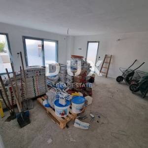 ISTRA, POREČ - Kuća u izgradnji sa dva stana i bazenom