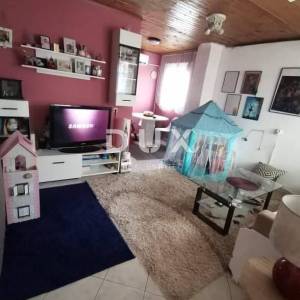 ISTRA, POREČ - Kuća za adaptaciju nadomak grada