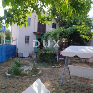 ISTRA, POREČ - Kuća za adaptaciju nadomak grada