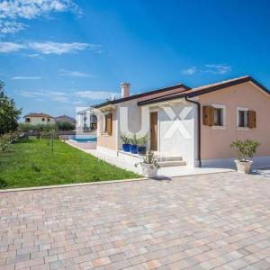 ISTRA, POREČ - Kvalitetna i topla obiteljska prizemnica nadomak Poreča