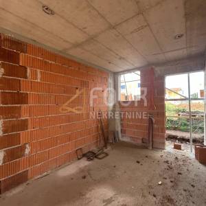 Istra, Poreč, moderan projekt, kuća u nizu s okućnicom