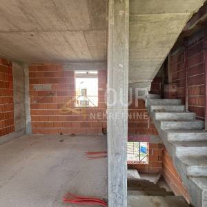 Istra, Poreč, moderan projekt, kuća u nizu s okućnicom