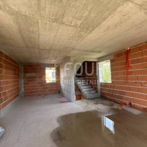 Istra, Poreč, moderan projekt, kuća u nizu s okućnicom