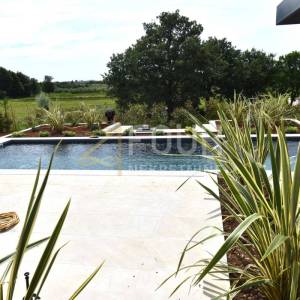 Istra, Poreč, moderna villa s bazenom, krovna terasa, sauna