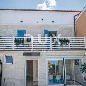 ISTRA, POREČ - Novoadaptirana kamena kuća s bazenom