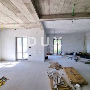 ISTRA, POREČ - Novoizgrađena vila s infinity bazenom, privatnim podzemnim parkingom i fantastičnim pogledom na more