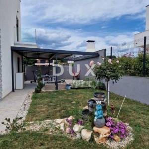 ISTRA, POREČ - Obiteljska kuća na poželjnoj lokaciji