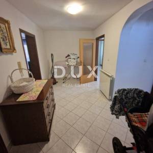 ISTRA, POREČ – Obiteljska kuća s okućnicom
