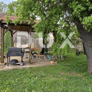 ISTRA, POREČ - Obnovljena istarska kuća s vrtom
