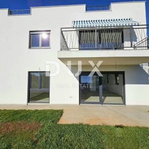 ISTRA, POREČ, OKOLICA - 3SS+DB stan na prvom katu sa krovnom terasom