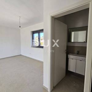 ISTRA, POREČ, OKOLICA - 3SS+DB stan na prvom katu sa krovnom terasom