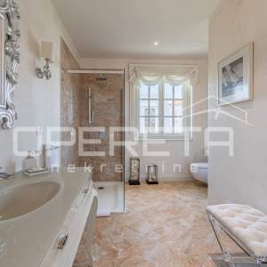 ISTRA, POREČ (OKOLICA) - Bezvremenska vila s bazenom - investicija u luksuz