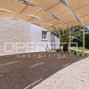 ISTRA, POREČ (OKOLICA) - Bezvremenska vila s bazenom - investicija u luksuz