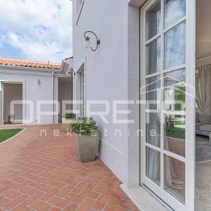 ISTRA, POREČ (OKOLICA) - Bezvremenska vila s bazenom - investicija u luksuz