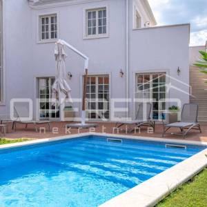 ISTRA, POREČ (OKOLICA) - Bezvremenska vila s bazenom - investicija u luksuz