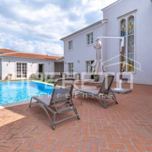 ISTRA, POREČ (OKOLICA) - Bezvremenska vila s bazenom - investicija u luksuz