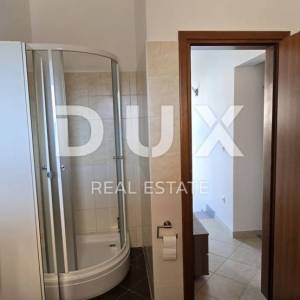 ISTRA, POREČ, OKOLICA - Dvoetažna kuća u nizu s vrtom, 900 m od mora!
