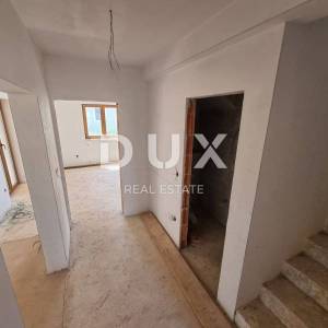 ISTRA, POREČ (OKOLICA) - Dvojna kuća u visokoj roh bau fazi s pogledom na more