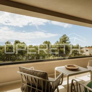Istra, Poreč okolica - moderna dvojna kuća s bazenom – 700 m od mora

