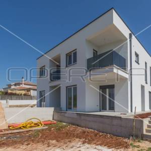 ISTRA, POREČ (OKOLICA) - Novoizgrađena dvojna kuća s pogledom na more