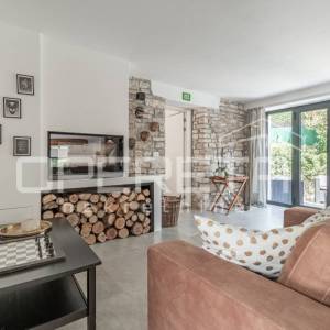 Istra, Poreč okolica-rustikalna kuća s bazenom i studio apartmanom
