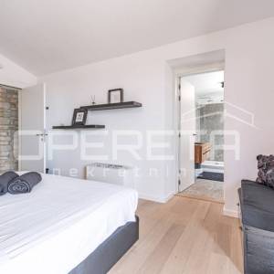Istra, Poreč okolica-rustikalna kuća s bazenom i studio apartmanom
